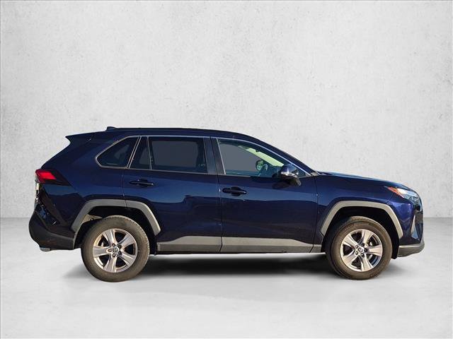 Used 2022 Toyota RAV4 XLE w/ Convenience Package FWD image 4