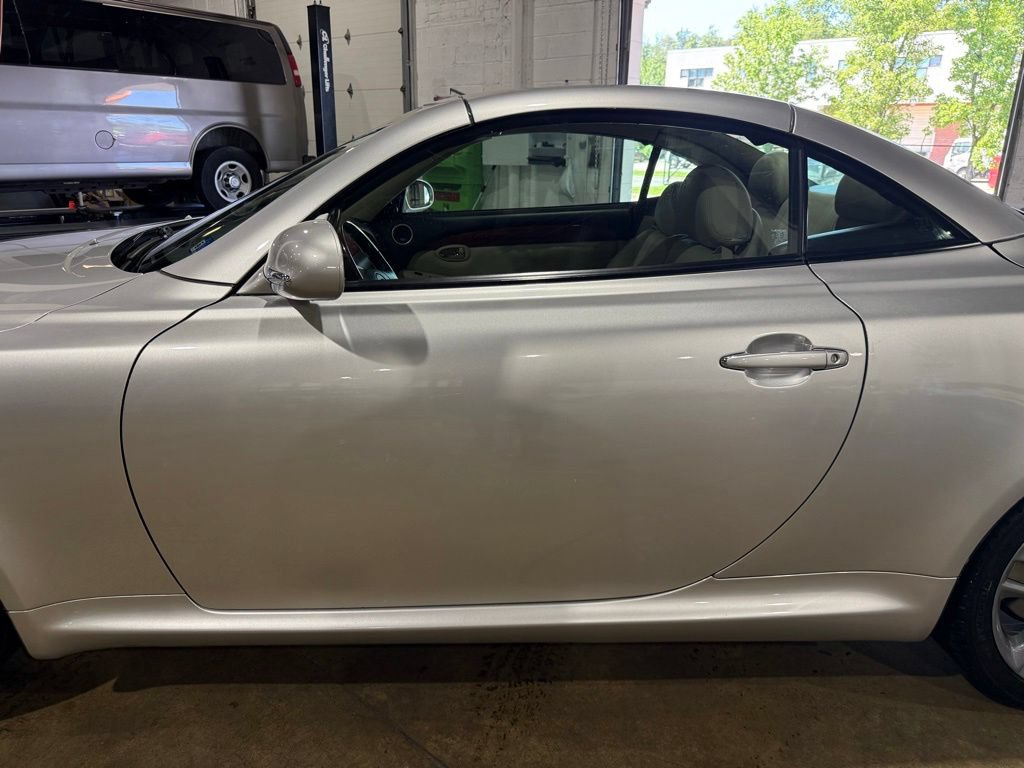 Used 2006 Lexus SC 430 Convertible RWD image 12