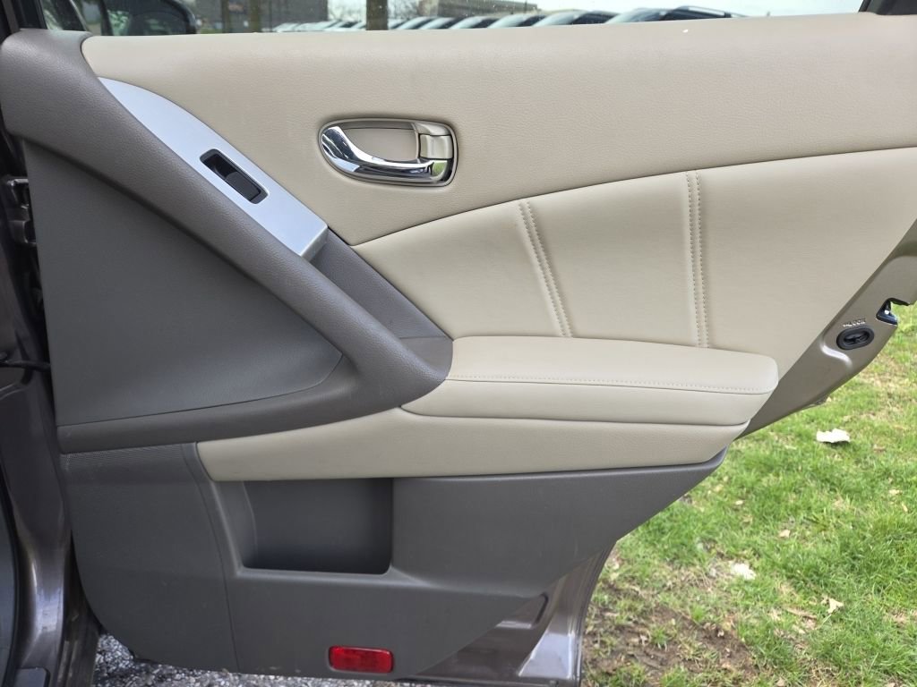 Used 2012 Nissan Murano SL FWD image 18