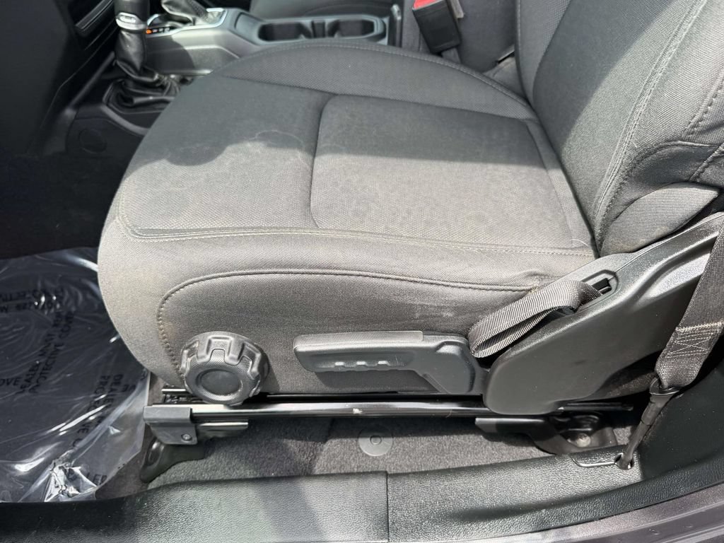 Used 2021 Jeep Wrangler Sport AWD/4WD image 18