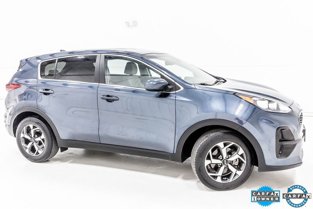 Used 2022 Kia Sportage LX image 9