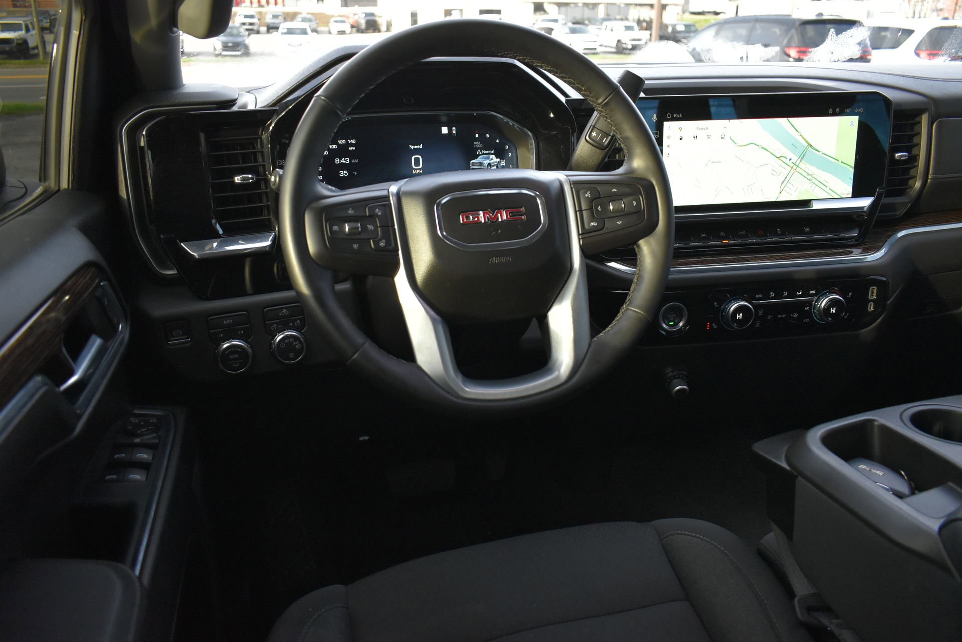 Used 2023 GMC Sierra 1500 SLE image 16