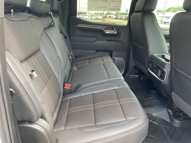 New 2026 Chevrolet Silverado 1500 High Country AWD/4WD image 18