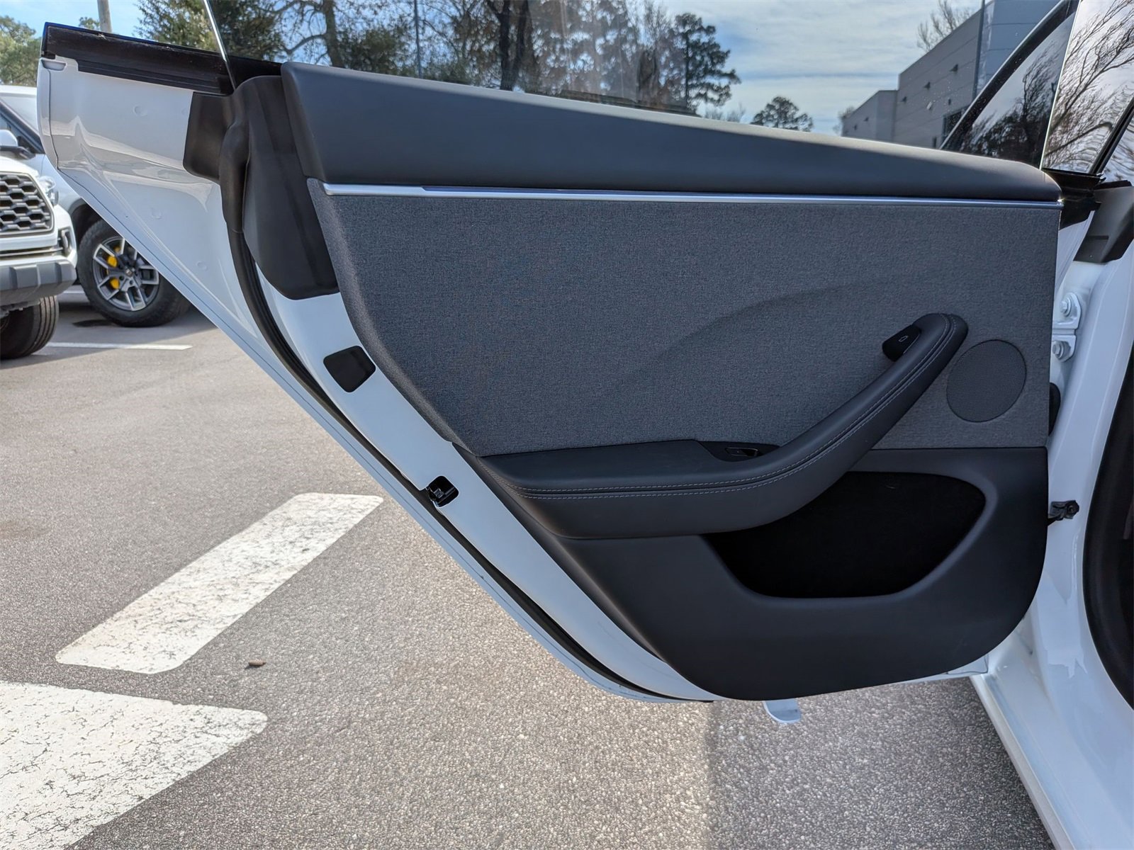 Used 2025 Tesla Model 3 Long Range image 25