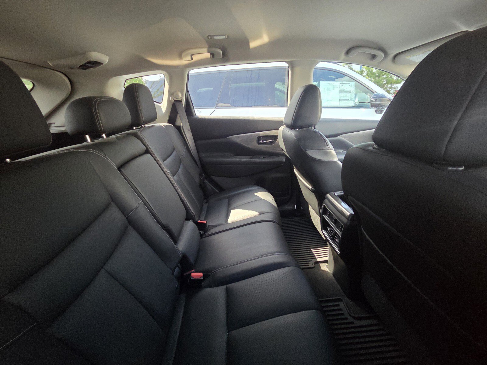 Used 2017 Nissan Murano Platinum w/ Cargo Package FWD image 9