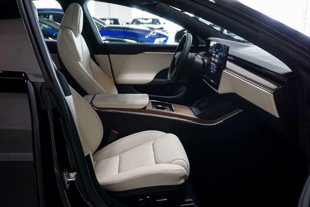 Used 2026 Tesla Model S AWD/4WD image 36
