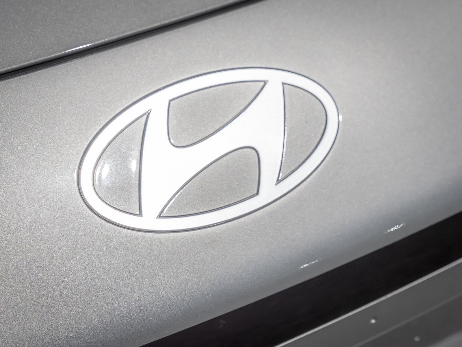 Used 2023 Hyundai Ioniq 6 SEL RWD image 3