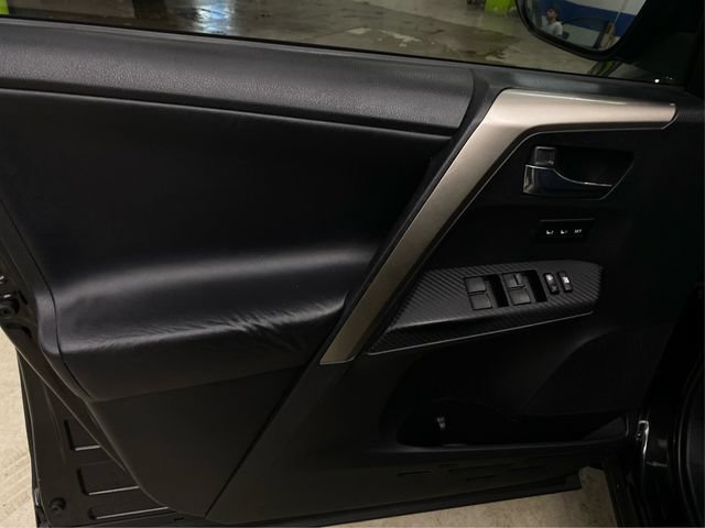 Used 2015 Toyota RAV4 Limited AWD/4WD image 26
