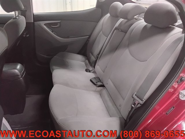 Used 2015 Hyundai Elantra SE w/ Option Group 02 FWD image 13