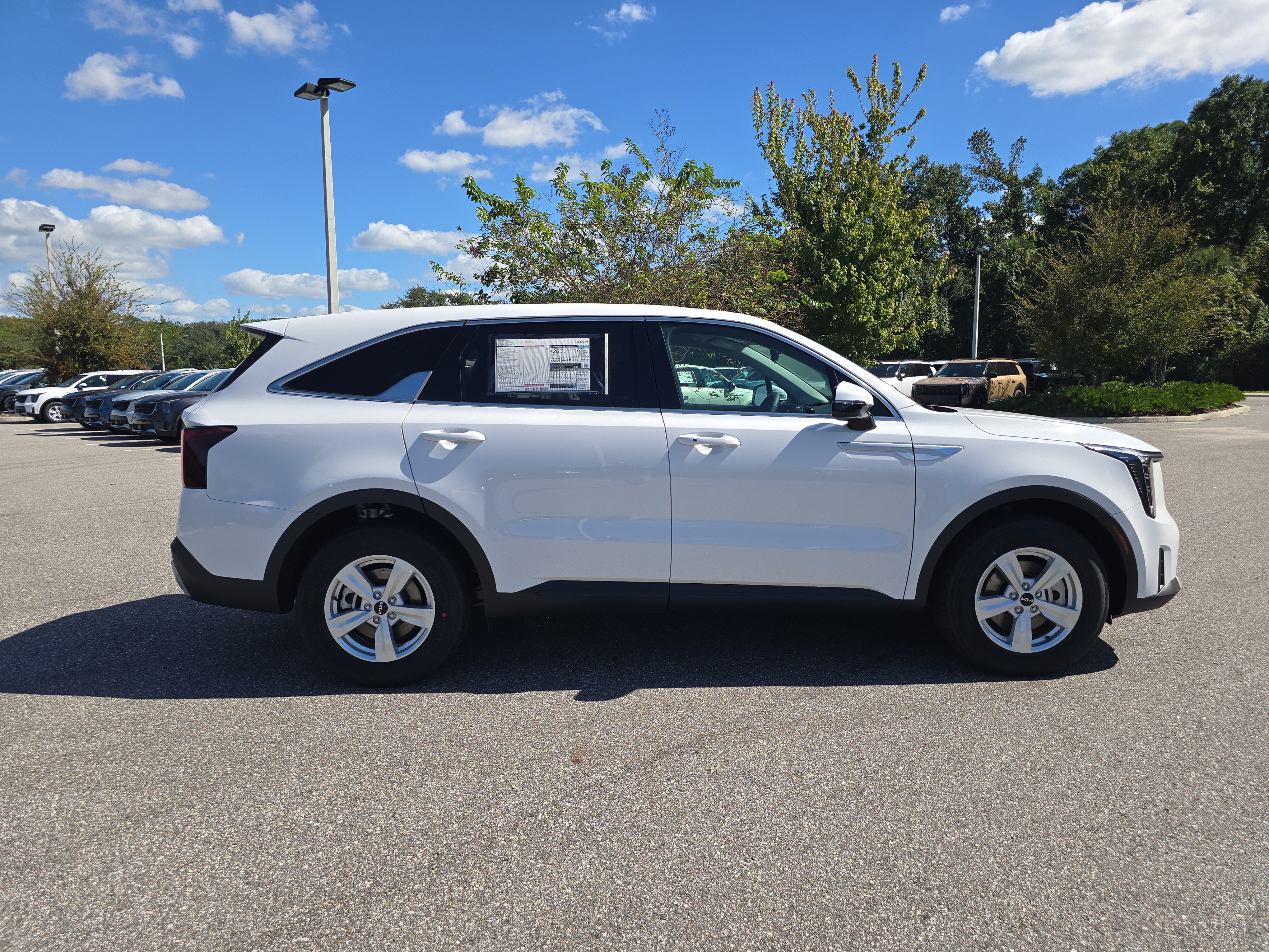 New 2026 Kia Sorento LX FWD image 9