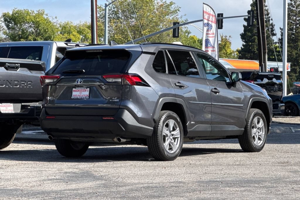 Certified 2024 Toyota RAV4 LE AWD/4WD image 3