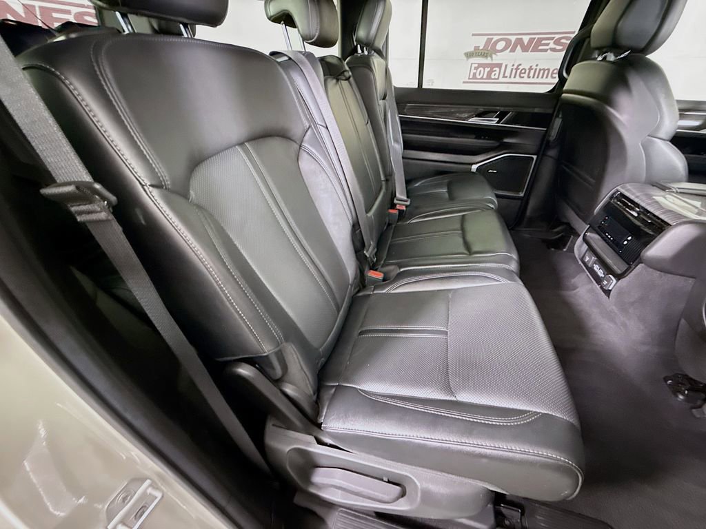 Used 2022 Jeep Wagoneer Series II image 32