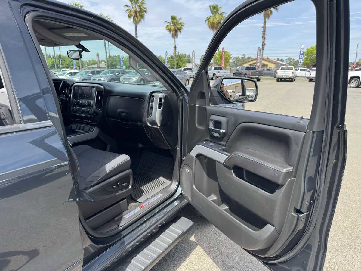 Used 2018 Chevrolet Silverado 1500 LT w/ All Star Edition AWD/4WD image 16