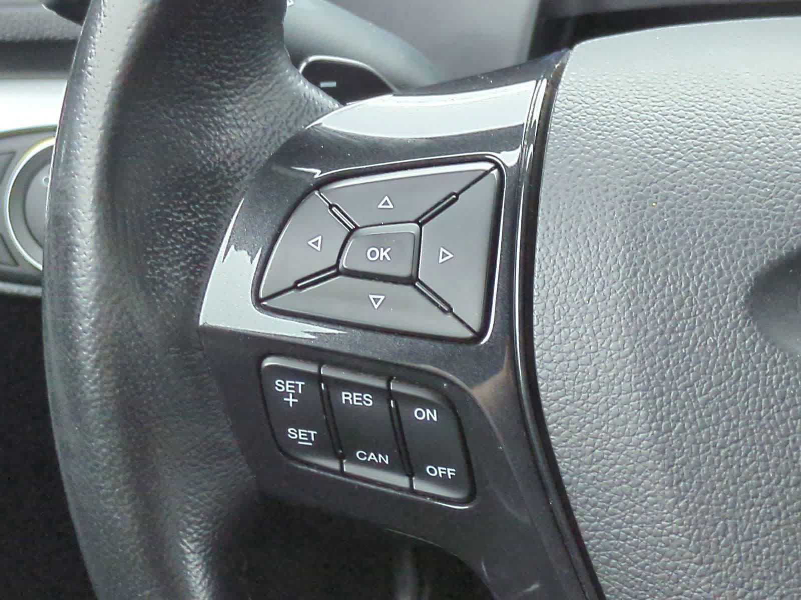 Used 2017 Ford Explorer XLT AWD/4WD image 23