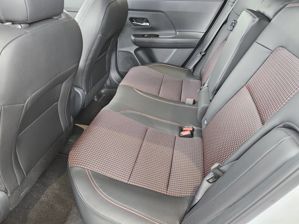 New 2026 Nissan Kicks SR w/ SR Premium Package AWD/4WD image 12