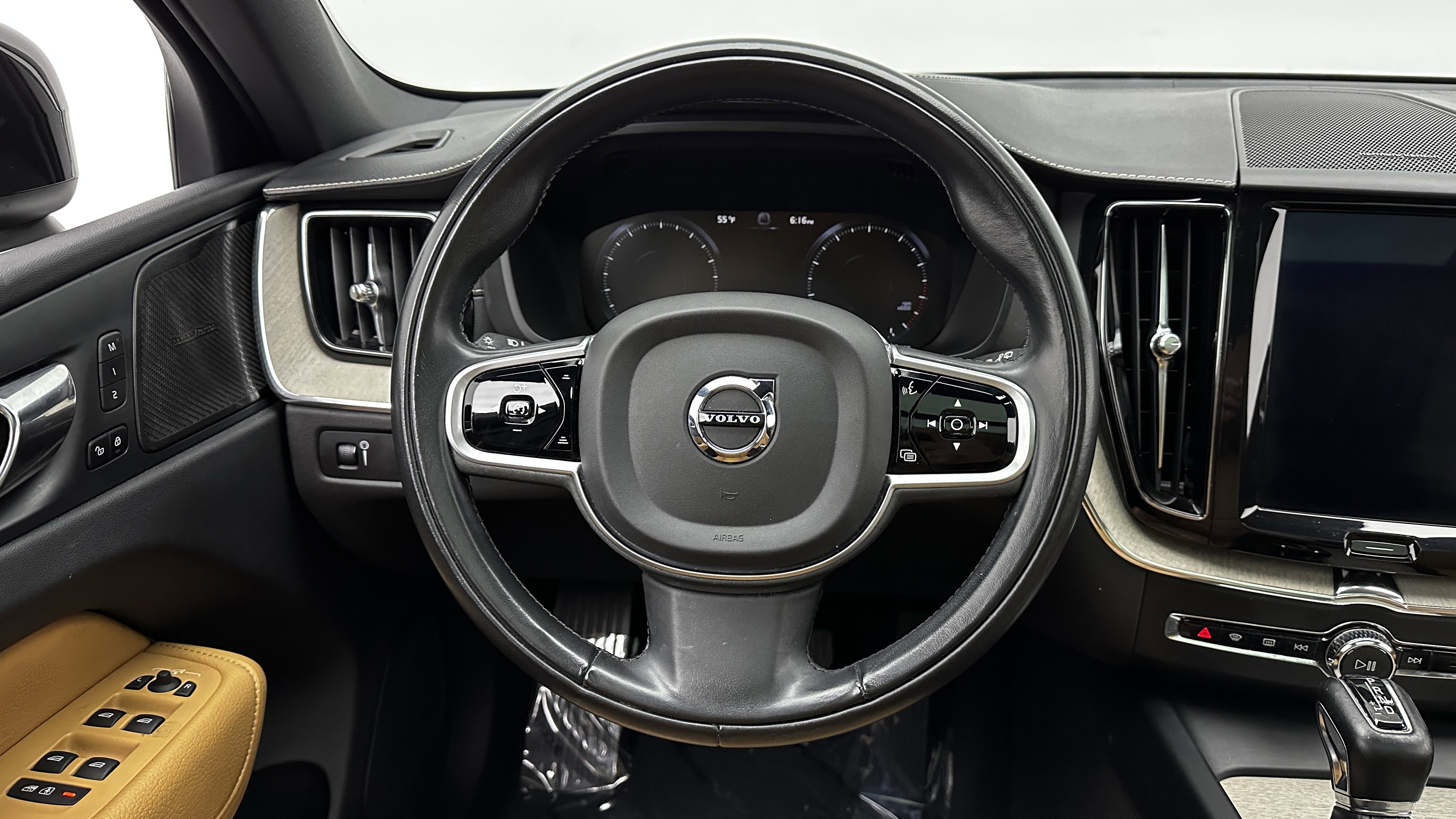 Used 2019 Volvo XC60 T6 Inscription w/ Protection Package Premier image 30