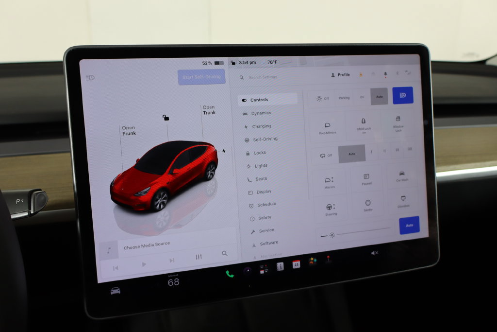 Used 2023 Tesla Model Y Long Range AWD/4WD image 27