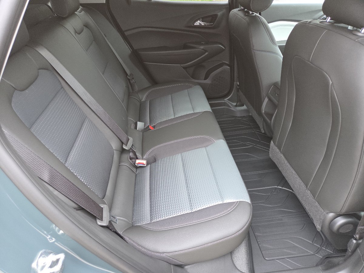 New 2026 Chevrolet Trax LT w/ Driver Confidence Package FWD image 22