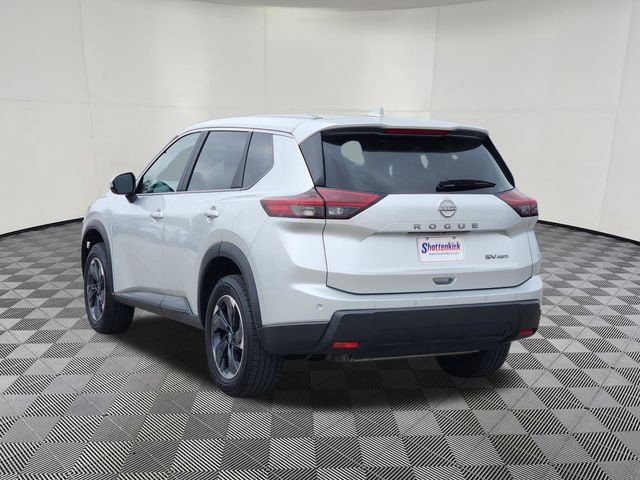 Used 2024 Nissan Rogue SV image 4