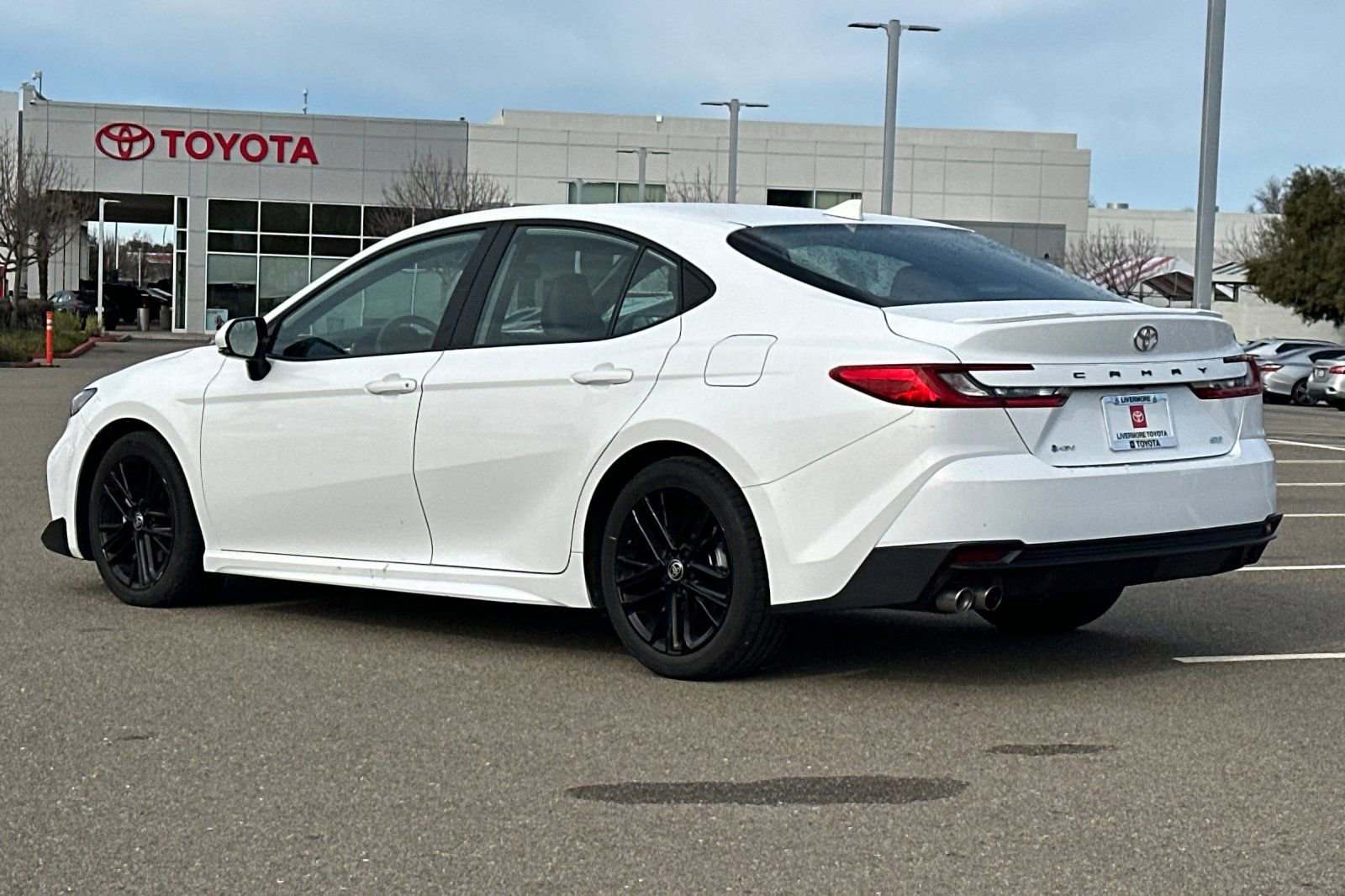 Certified 2025 Toyota Camry SE image 6