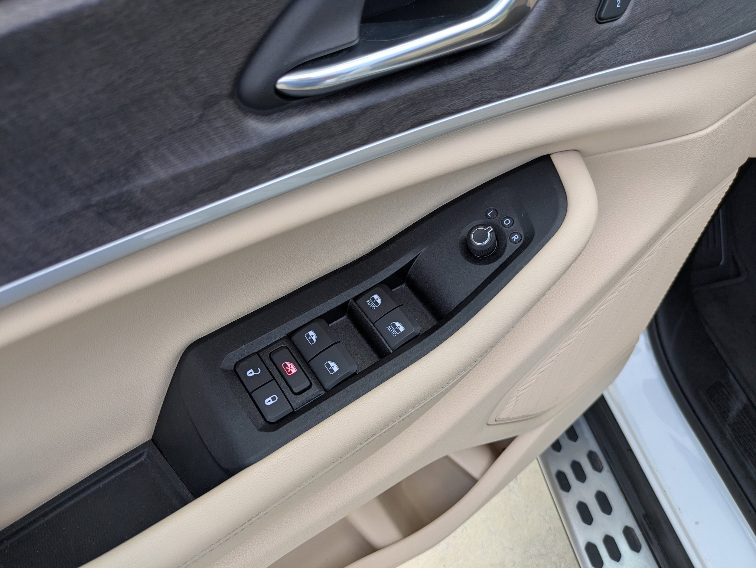 Used 2025 Jeep Grand Cherokee L Limited w/ Luxury Tech Group II AWD/4WD image 10