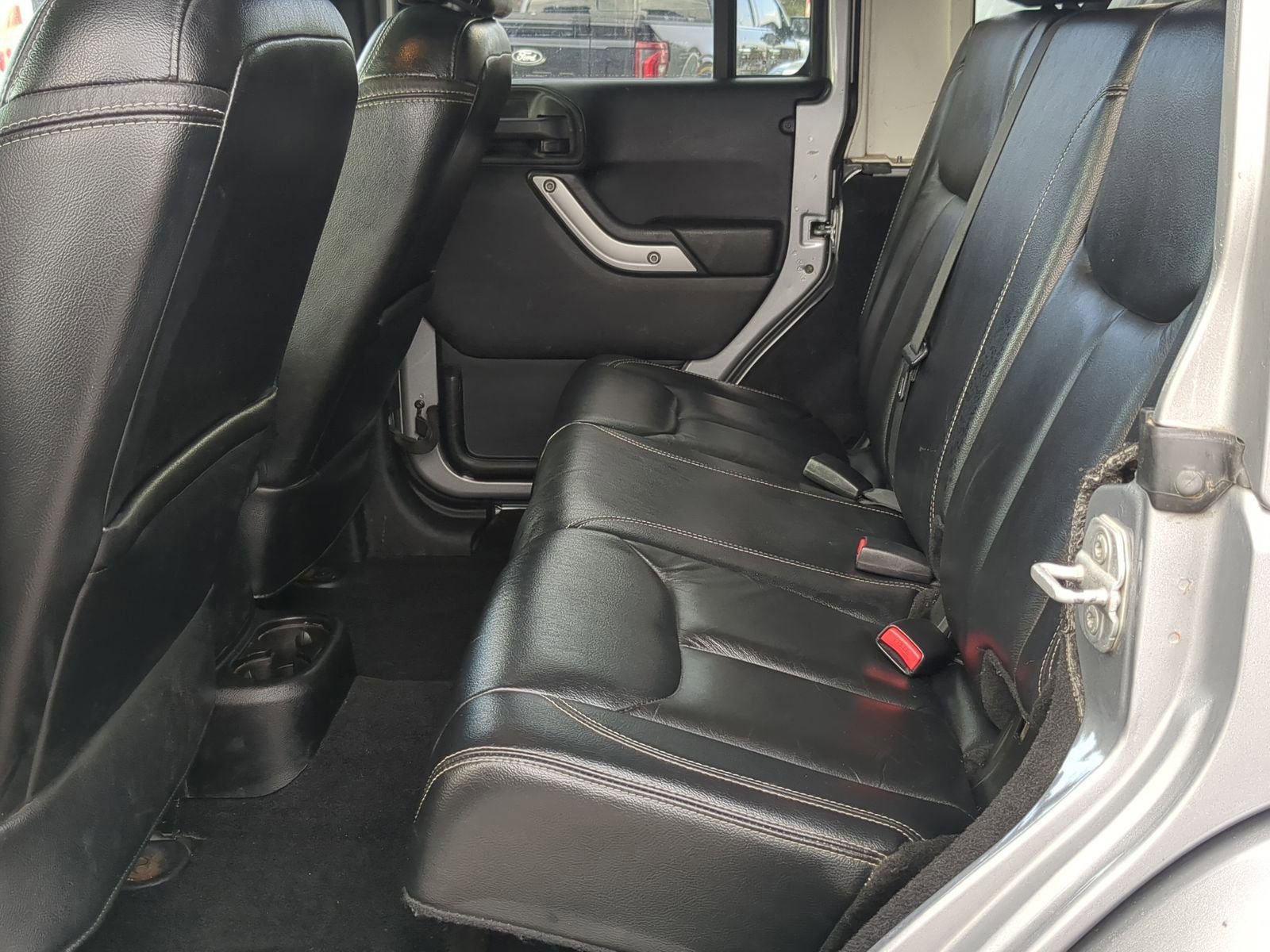 Used 2013 Jeep Wrangler Unlimited Sahara w/ Connectivity Group image 23