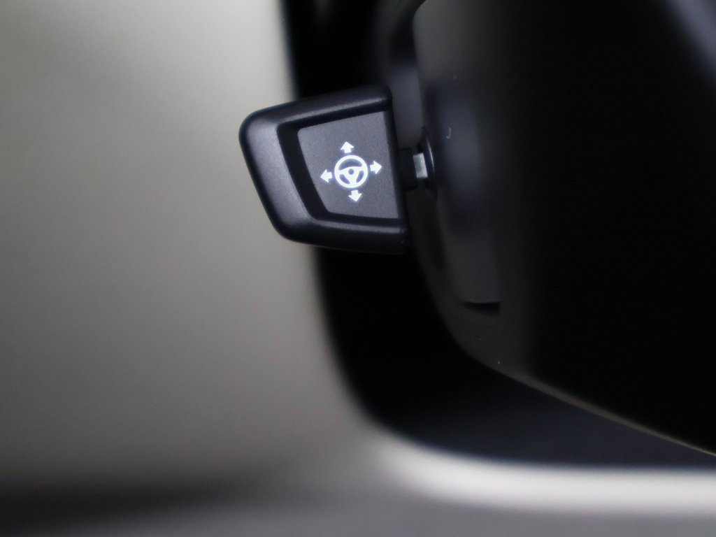 Used 2022 BMW M8 Competition w/ M Carbon Exterior Package image 51