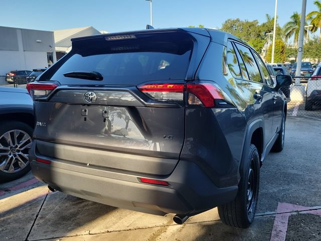 Used 2024 Toyota RAV4 LE FWD image 4
