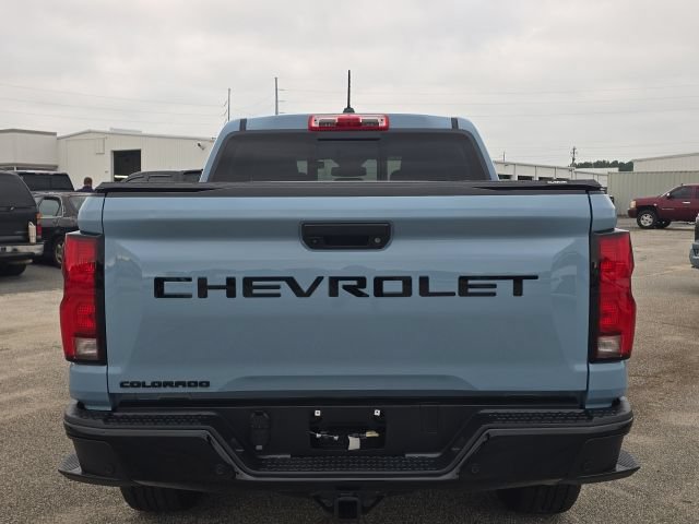 Used 2025 Chevrolet Colorado Z71 w/ Technology Package AWD/4WD image 4
