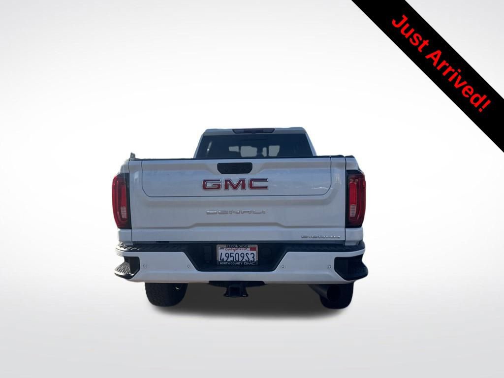 Used 2023 GMC Sierra 2500 Denali image 2