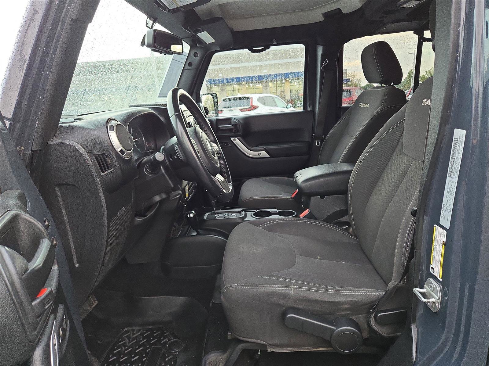 Used 2017 Jeep Wrangler Unlimited Sahara w/ Connectivity Group image 16