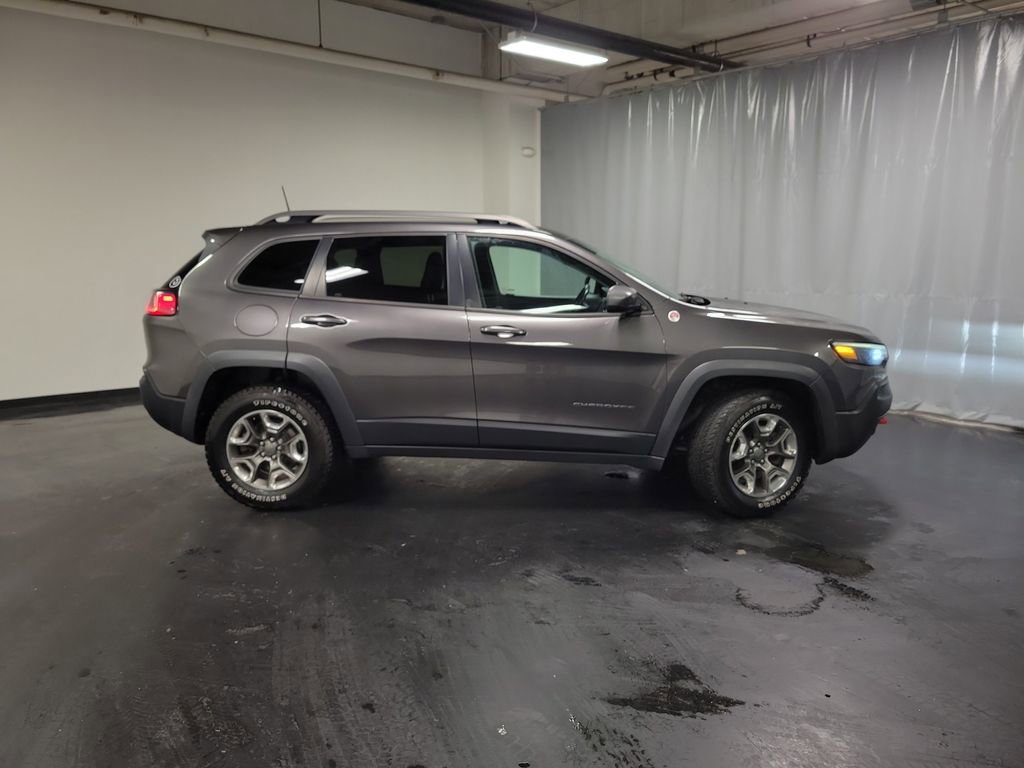Used 2019 Jeep Cherokee Trailhawk w/ Cold Weather Group AWD/4WD image 11