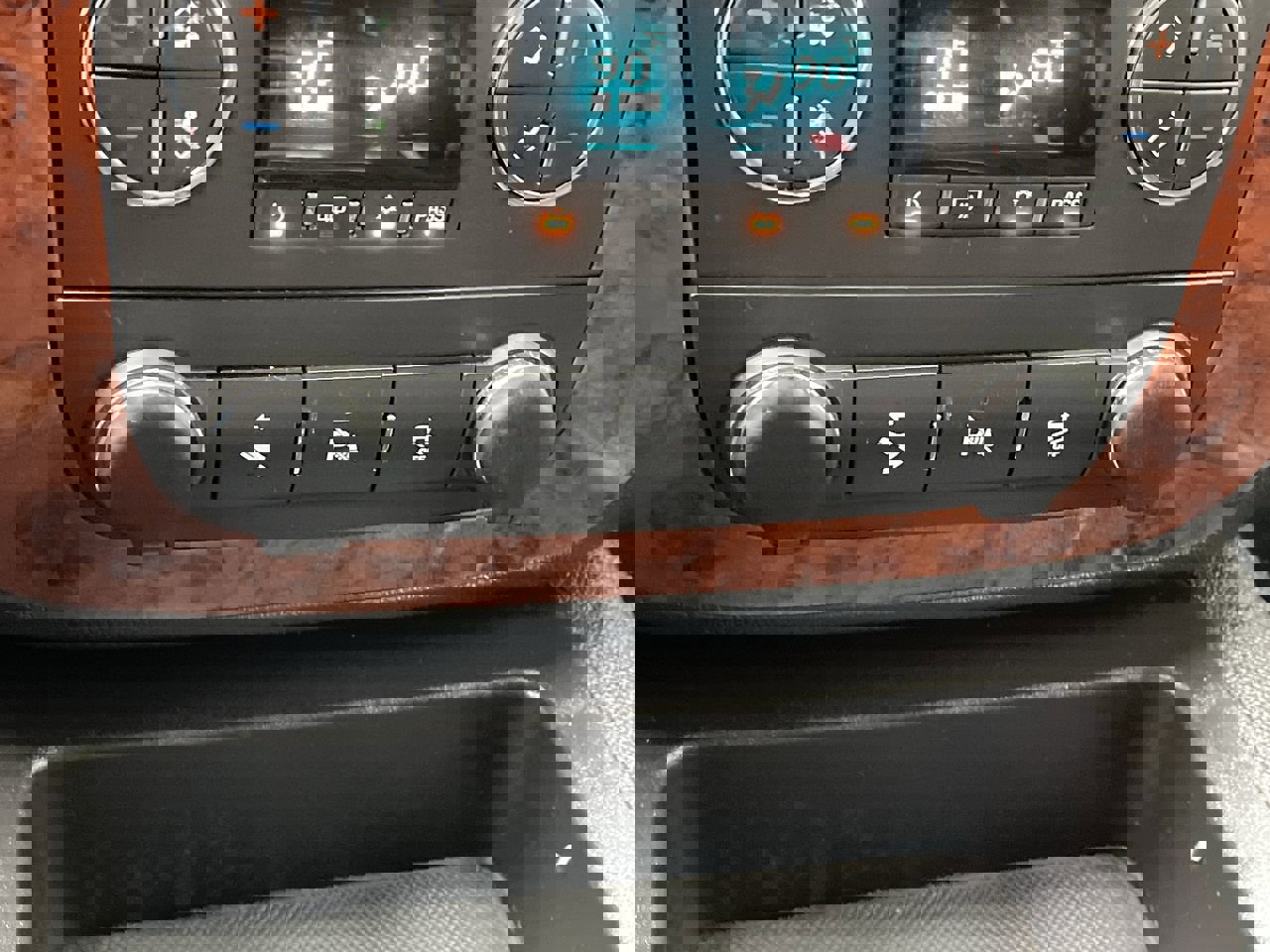 Used 2013 Chevrolet Tahoe LT image 18