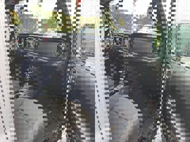 Used 2023 Jeep Gladiator Sport image 20