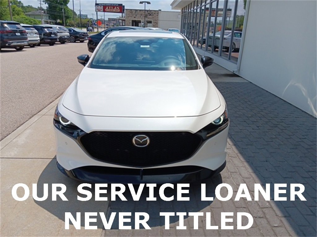 Certified 2025 MAZDA MAZDA3 Hatchback w/Premium Plus Pkg image 2