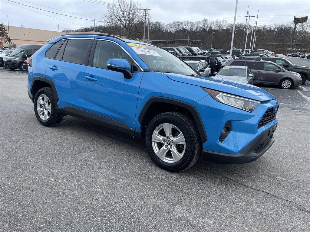 Used 2021 Toyota RAV4 XLE image 6