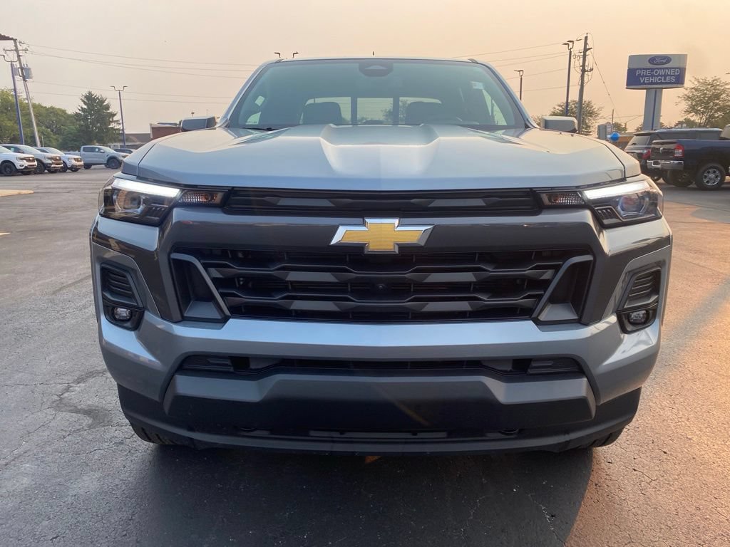 Used 2024 Chevrolet Colorado LT w/ LT Convenience Package III AWD/4WD image 8