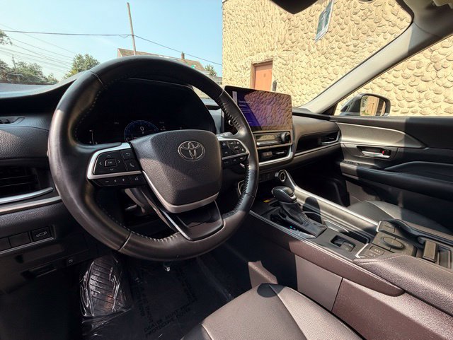 Used 2024 Toyota Grand Highlander AWD image 16