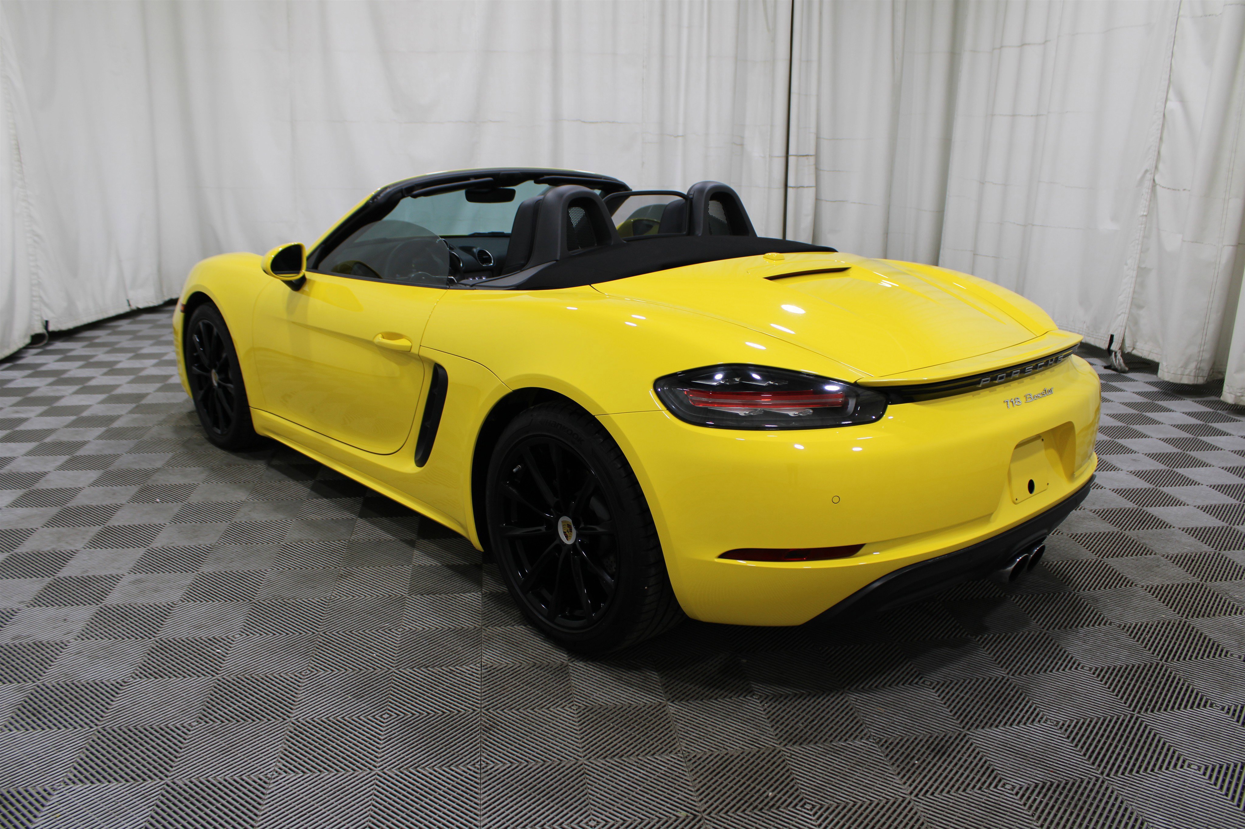 Used 2023 Porsche 718 Boxster w/ Sport Chrono Package image 42