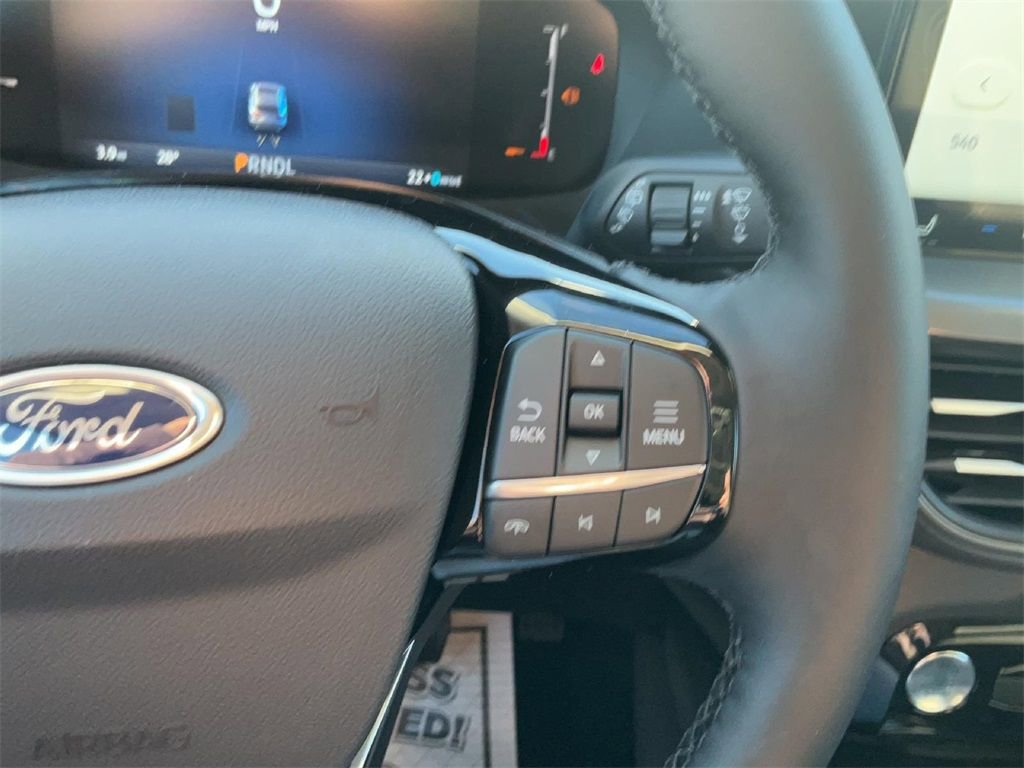 New 2025 Ford Escape SE FWD image 19
