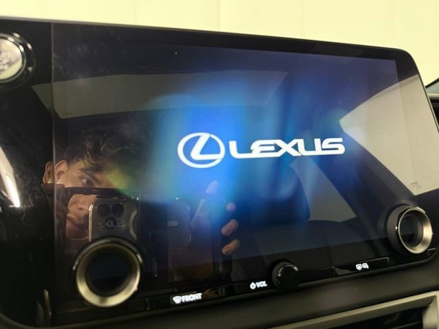 Used 2023 Lexus RX 350 Premium image 22