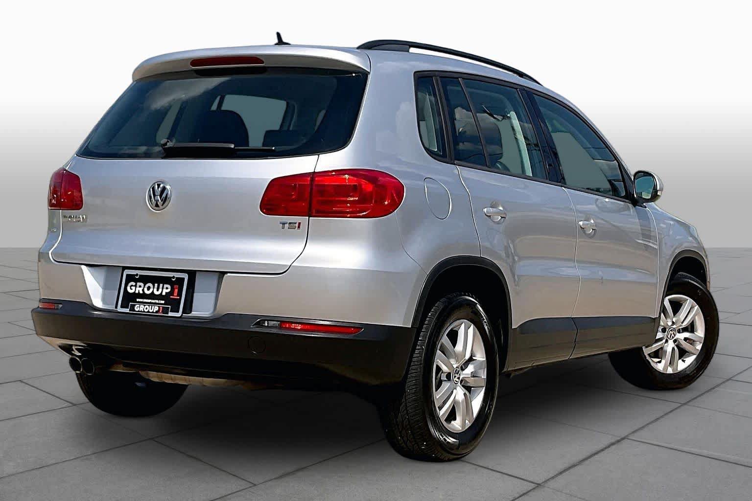 Used 2016 Volkswagen Tiguan S FWD image 10