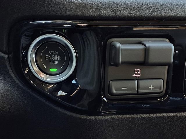 New 2026 GMC Sierra 2500 SLT image 9