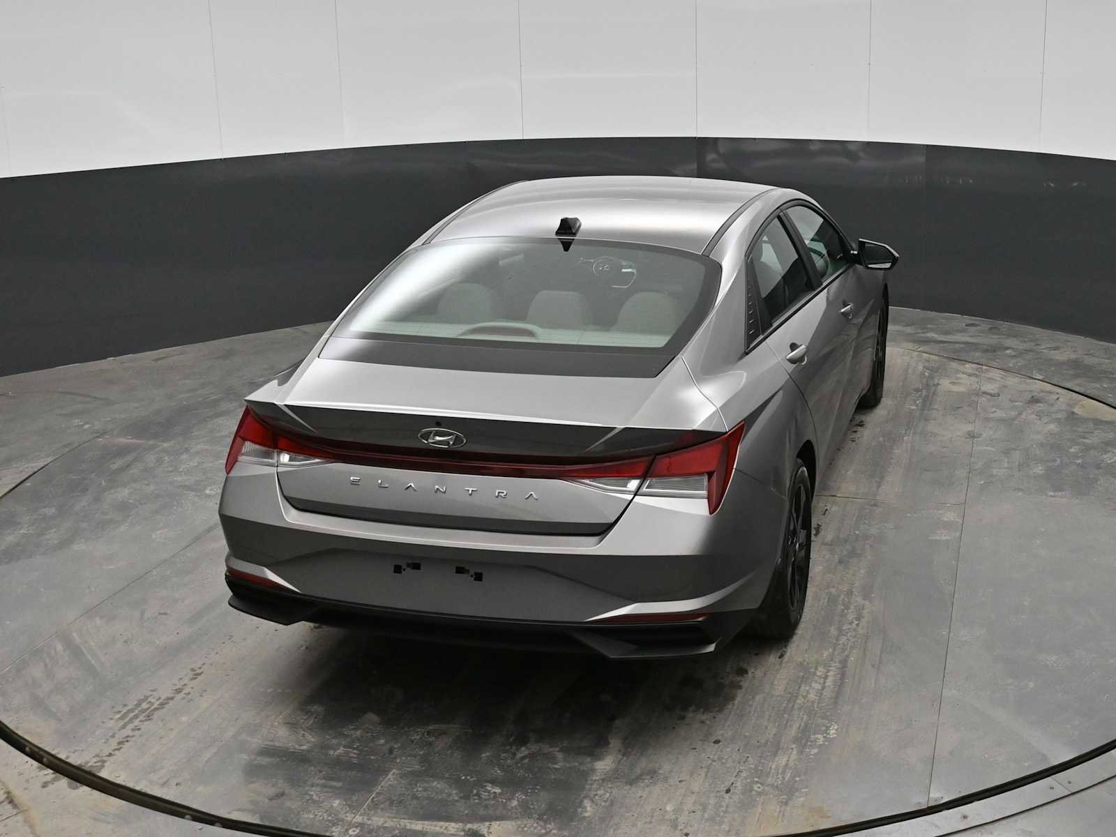 Used 2023 Hyundai Elantra SEL image 26