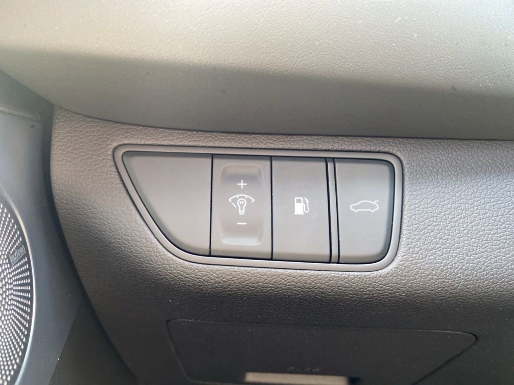 Used 2025 Genesis G70 3.3T Advanced image 20