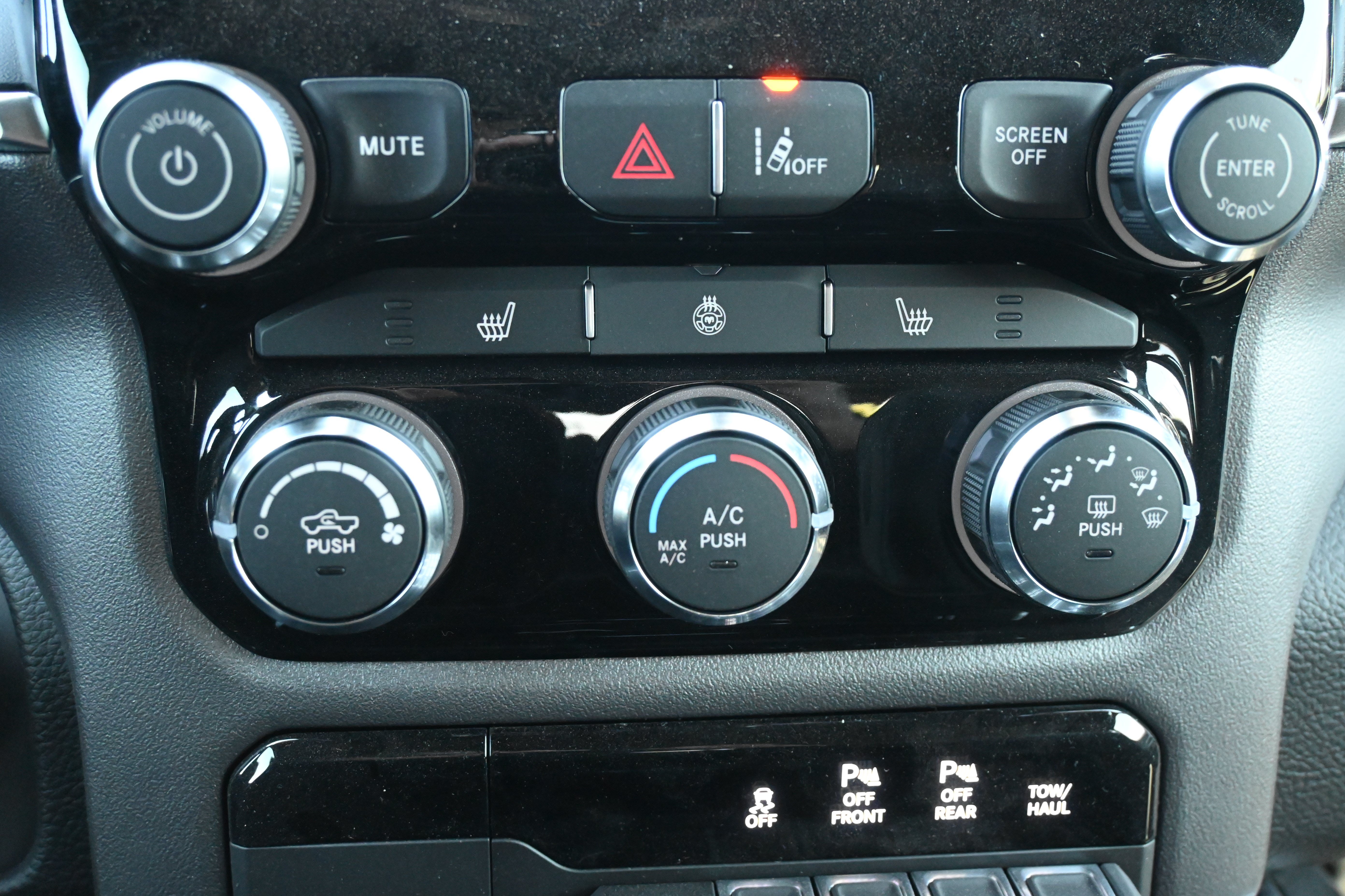 New 2026 RAM 1500 Big Horn w/ Night Edition RWD image 24