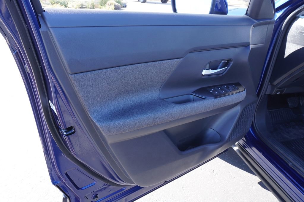 Certified 2025 Nissan Kicks SV w/ SV Premium Package FWD image 15