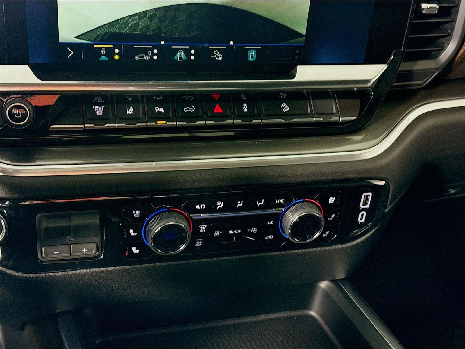 New 2026 Chevrolet Silverado 3500 High Country w/ High Country Premium Package image 11