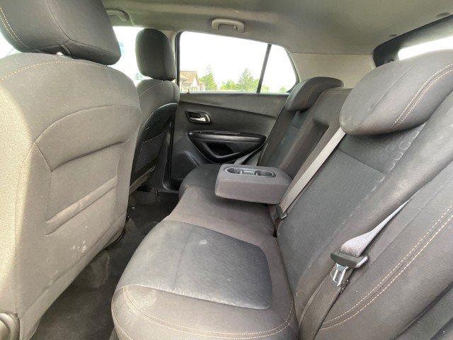 Used 2020 Chevrolet Trax LS w/ Tint and Cruise Package FWD image 27