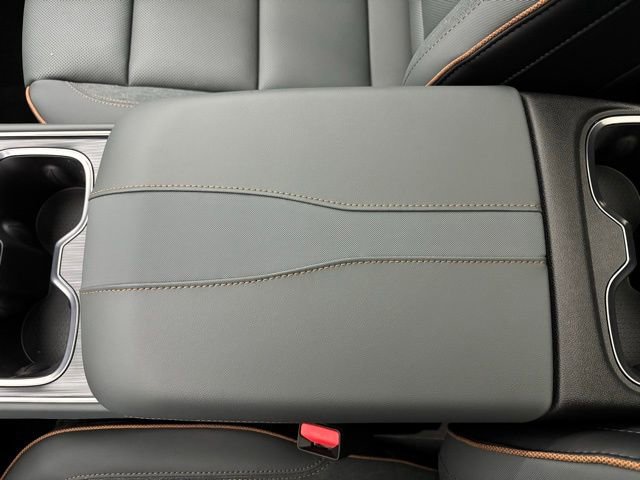 New 2026 GMC Acadia AT4 w/ Luxury Package image 33